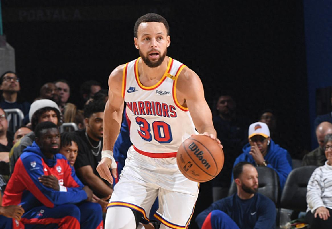 NBA球员在比赛中首次担任球队队长
