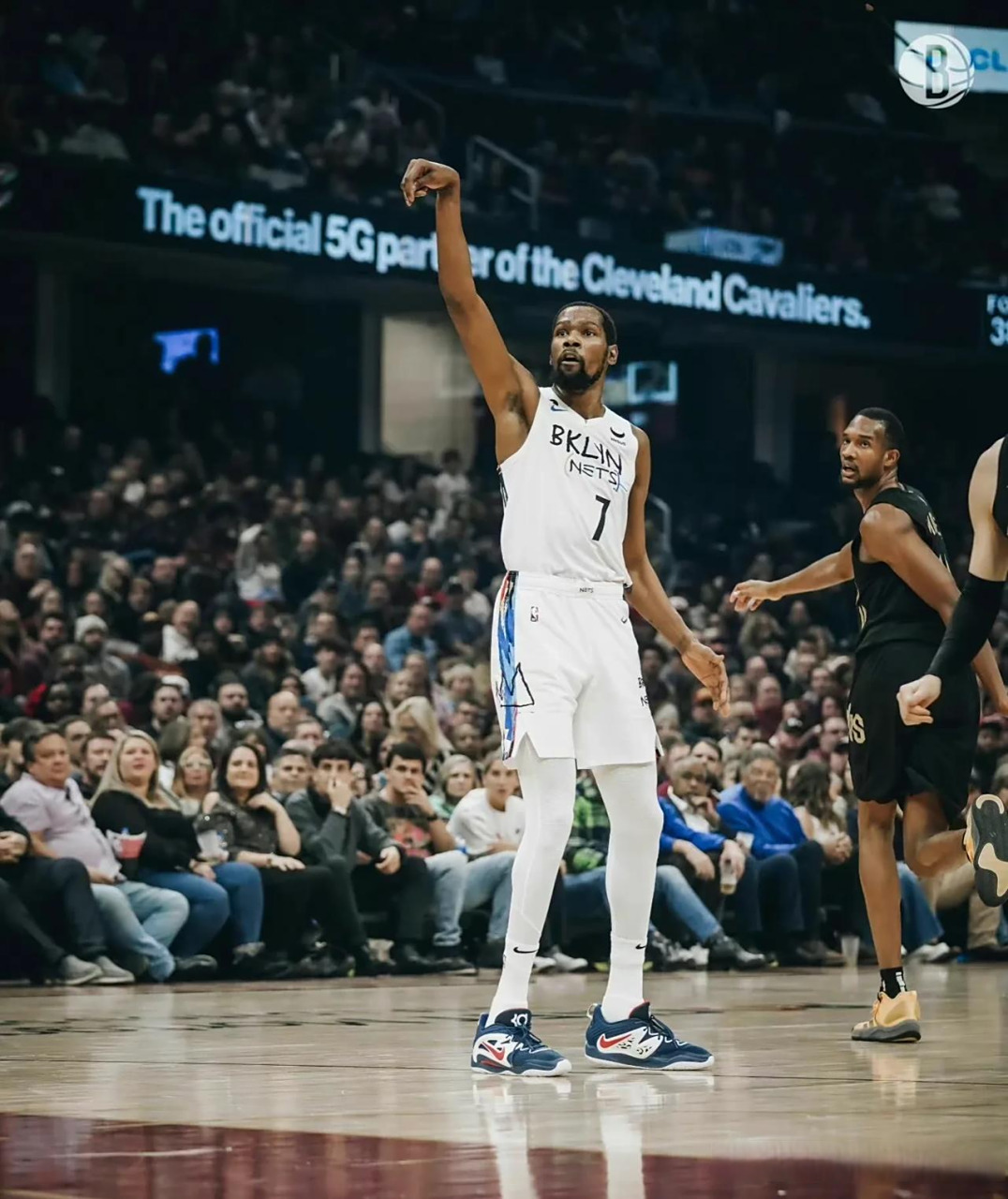 步行者客场战胜奇才，豪取九连胜