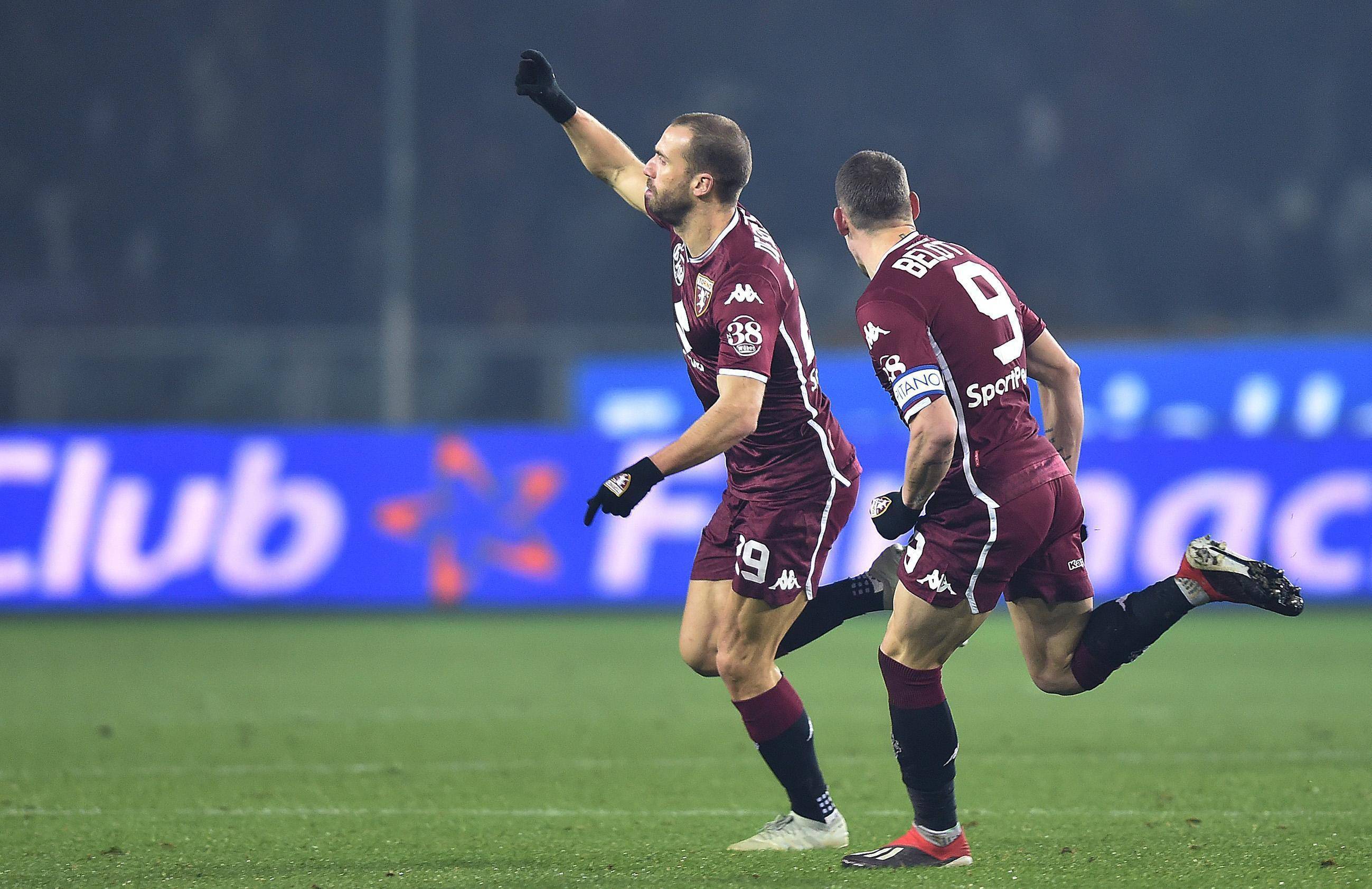 克罗托内主场惨败那不勒斯，保级形势严峻