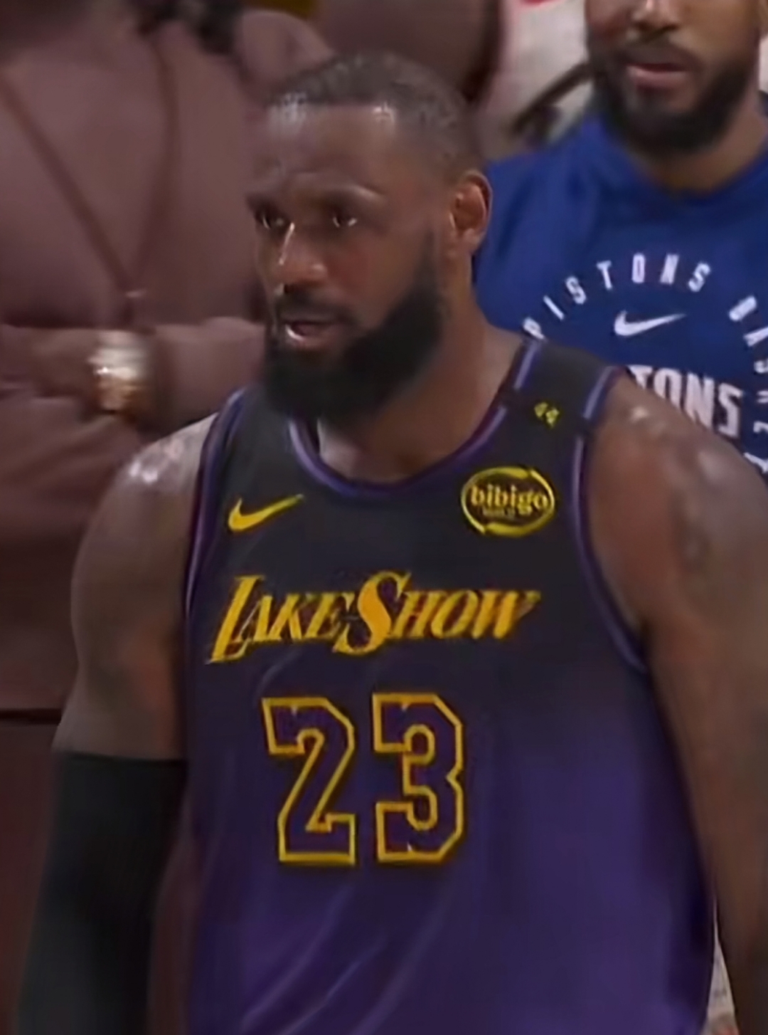 九游体育官方入口-湖人逆转独行侠，詹姆斯独得40分