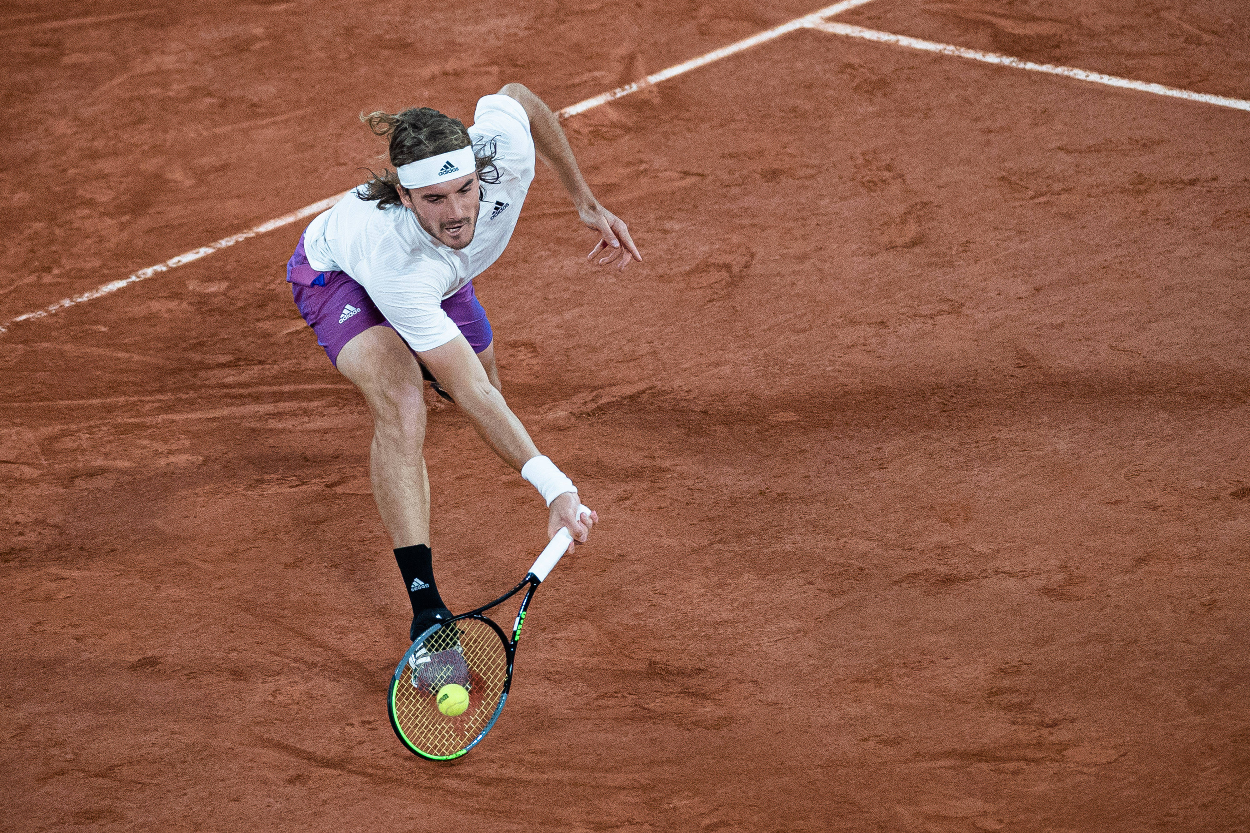 九游娱乐官方-意大利网球队轻取西班牙网球队,西西帕斯关键制胜的简单介绍